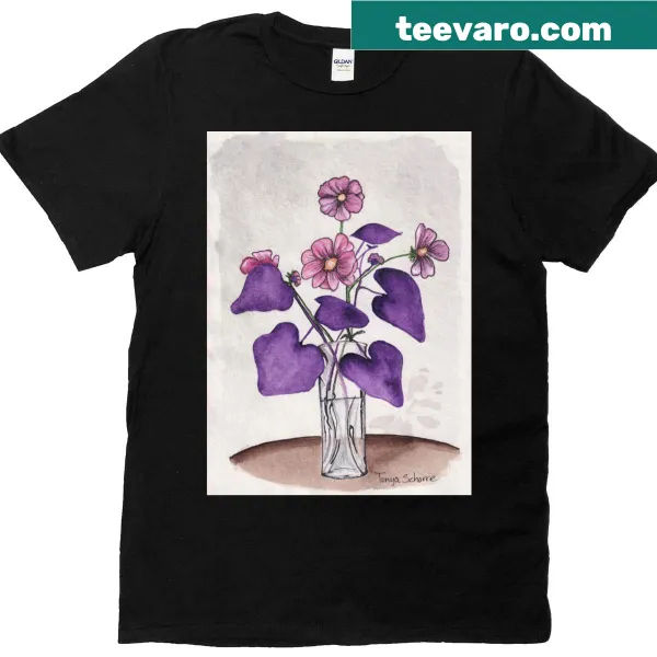 Minimalistic T-shirt featuring abstract ivy design