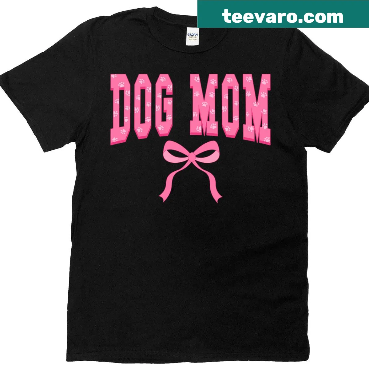 Cute design with a bow and paw print for dog moms on a T-shirt — on a men's t-shirt