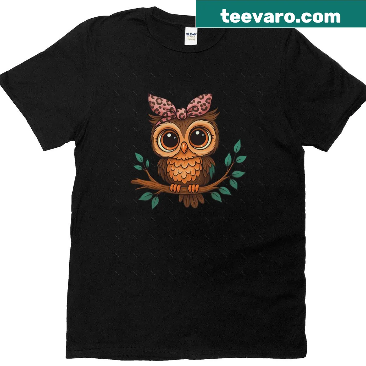 Oversized T-shirt featuring a cute cartoon owl with a bow — on a men's t-shirt