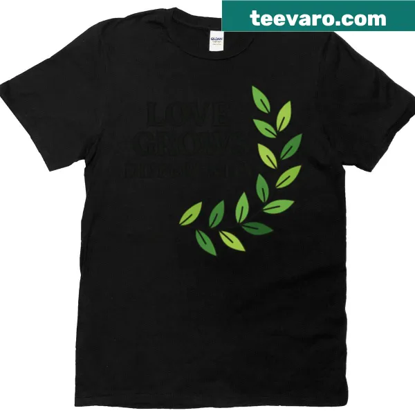 Oversized t-shirt with vine design celebrating aromantic pride