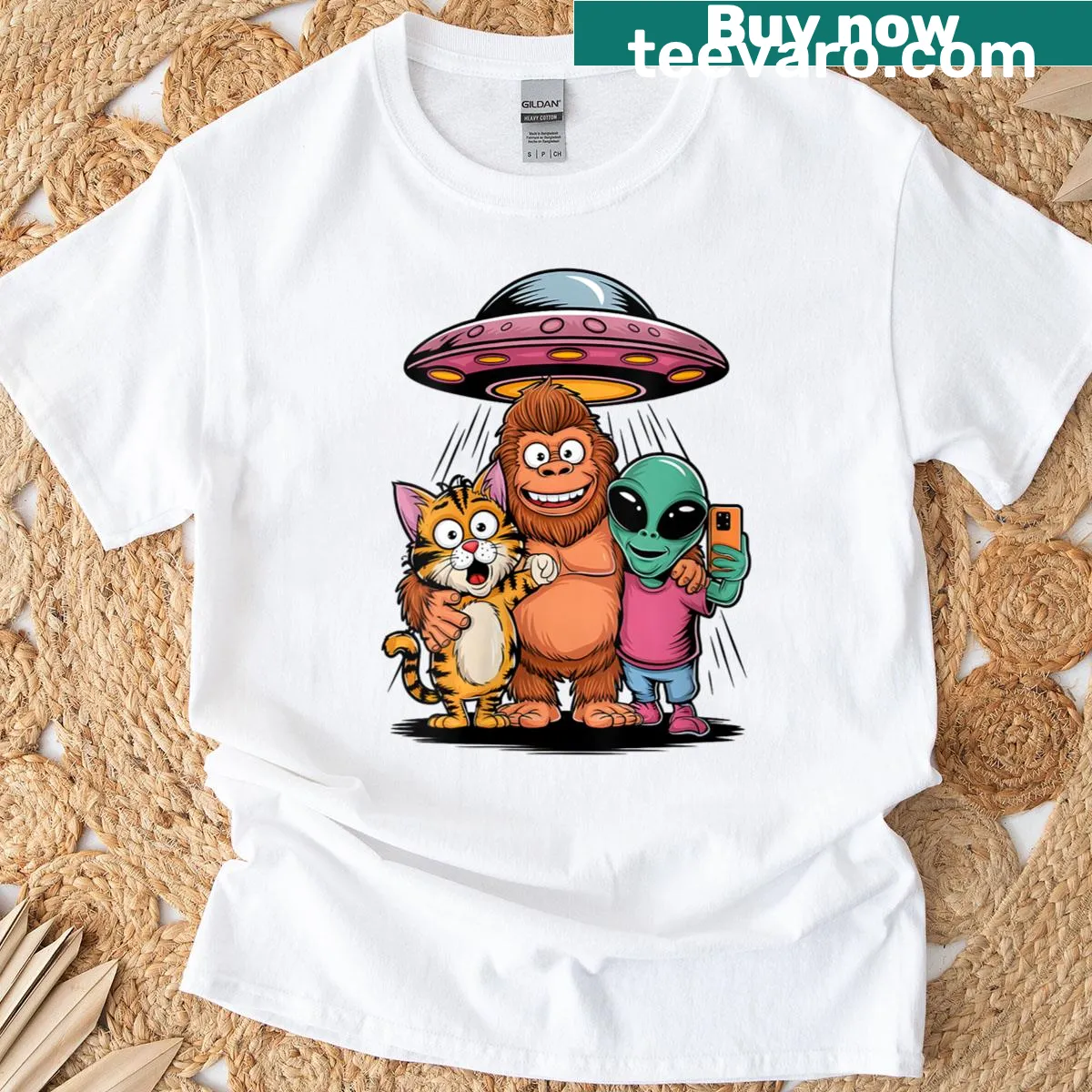 Funny cat Bigfoot alien selfie t-shirt with cartoon graphic — on a men's t-shirt