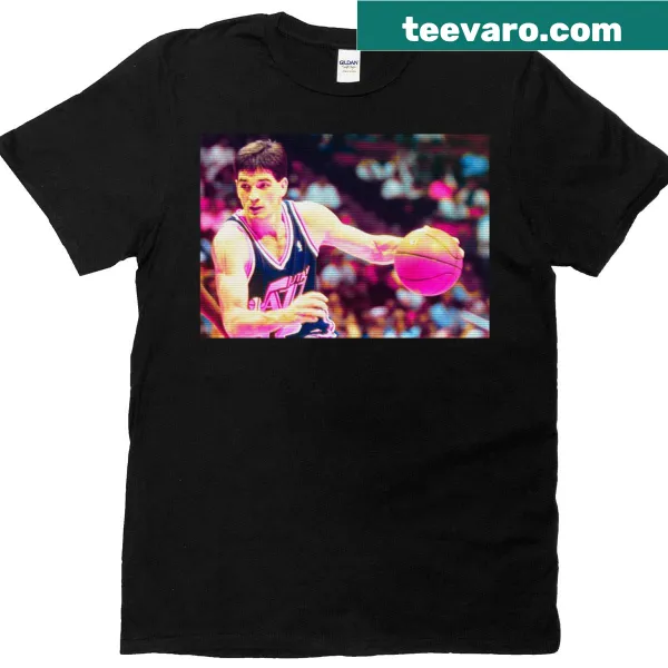 Oversized T-shirt featuring 'Stockton' text for basketball fans.