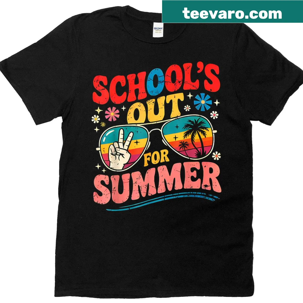 Retro T-shirt celebrating the last day of school for teachers — on a men's t-shirt