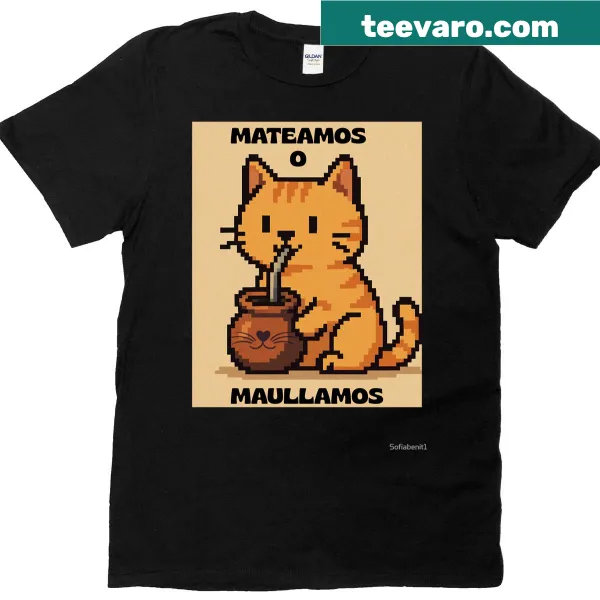 Funny oversized t-shirt with pixelated cat design