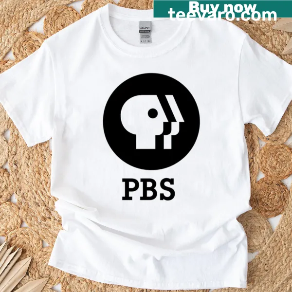 Stylized text T-shirt featuring Chris Pine's name