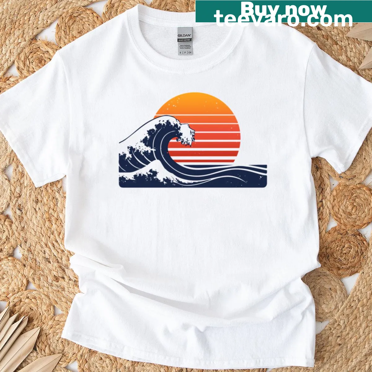 Oversized retro t-shirt with Japanese wave graphic inspired by nature. — on a men's t-shirt