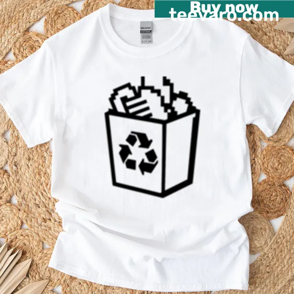 Oversized T-shirt with retro recycle bin graphic