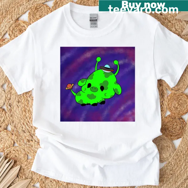 Oversized t-shirt featuring the playful character Moolien