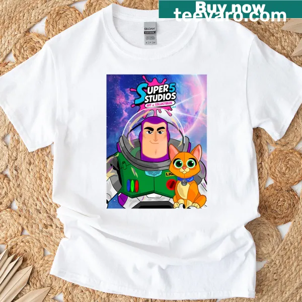 T-shirt with a whimsical infinity-themed design.