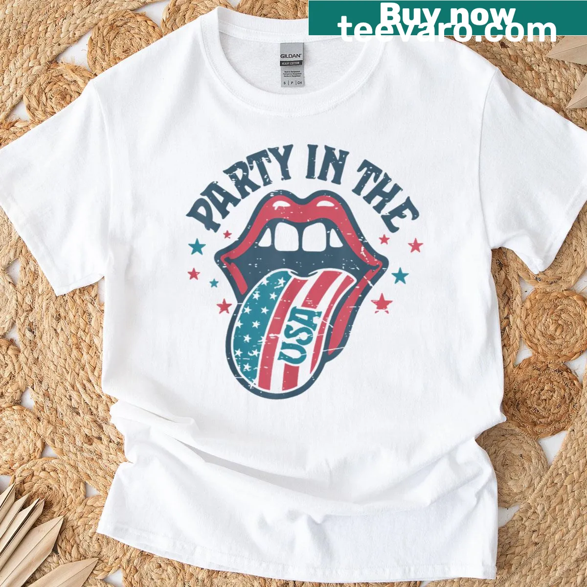 Cute retro 4th of July t-shirt with lips and 'Party in the USA' text — on a men's t-shirt