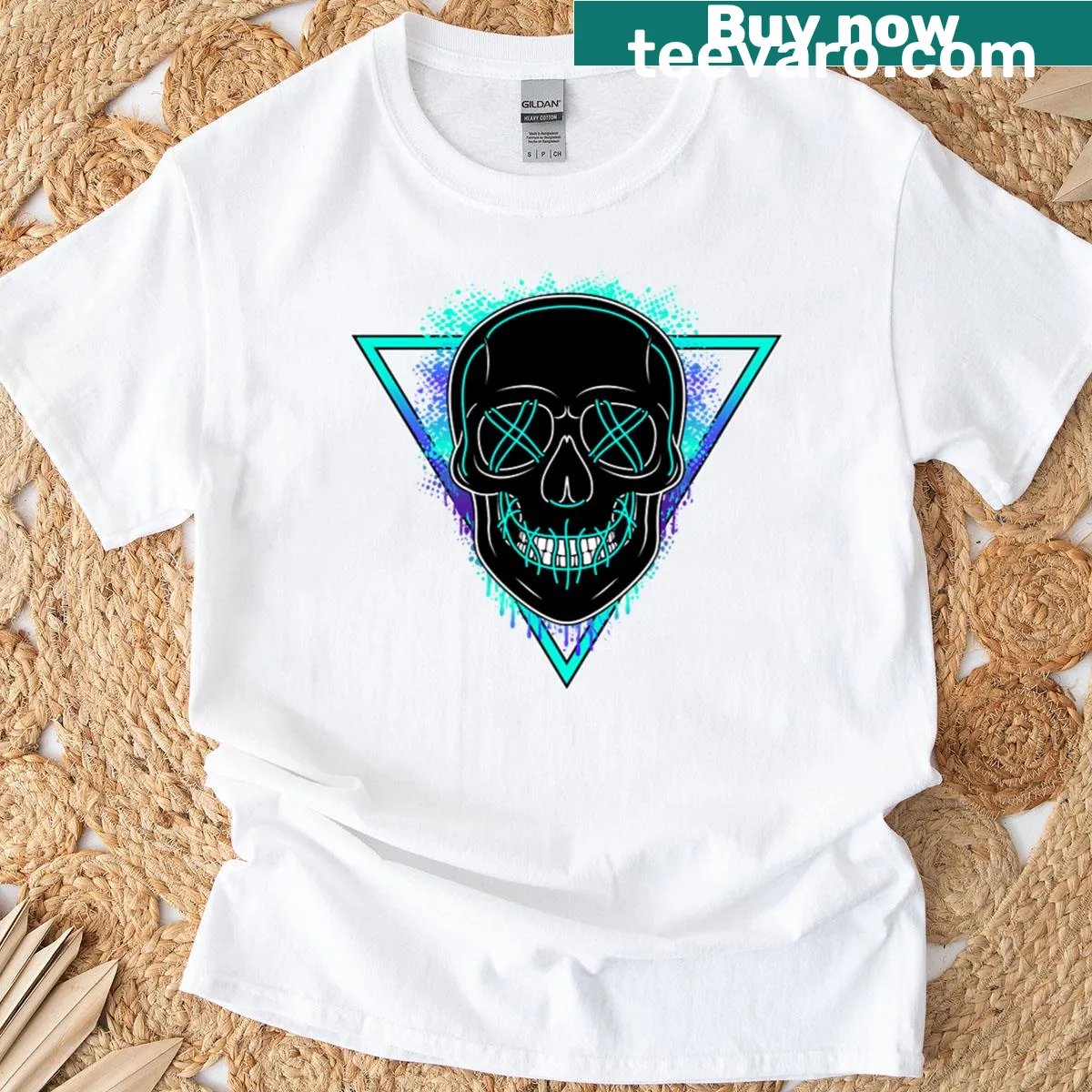 Edgy illustration of a skull mask on oversized T-shirt — on a men's t-shirt