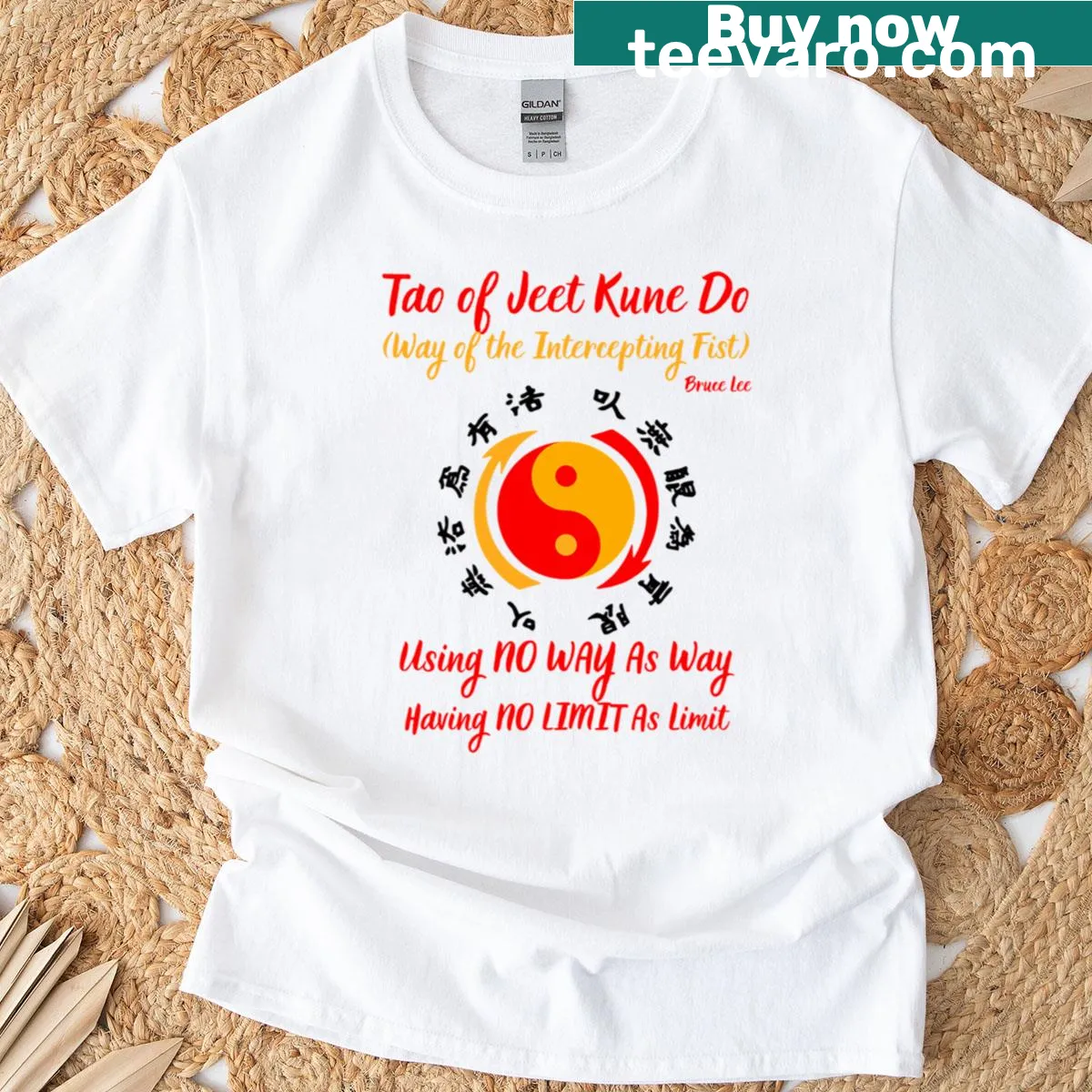 Graphic representation of Jeet Kune Do on an oversized T-shirt. — on a men's t-shirt