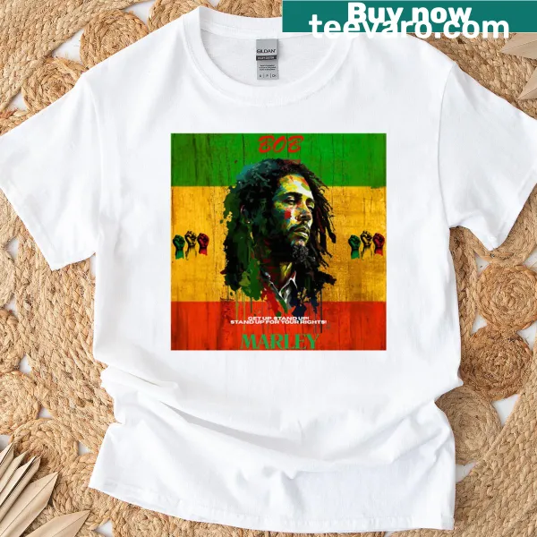 Oversized T-shirt with bold typography design for casual wear