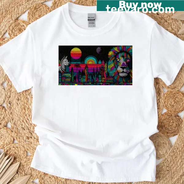 Oversized t-shirt with a playful lion taming graphic