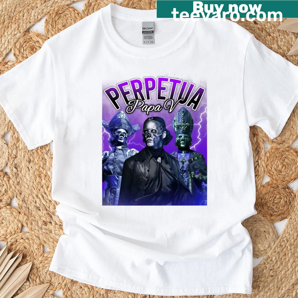 Oversized t-shirt with retro design reading 'Papa V.' — on a men's t-shirt