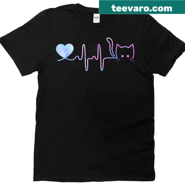 Illustrated cute cat and heart graphic t-shirt for women