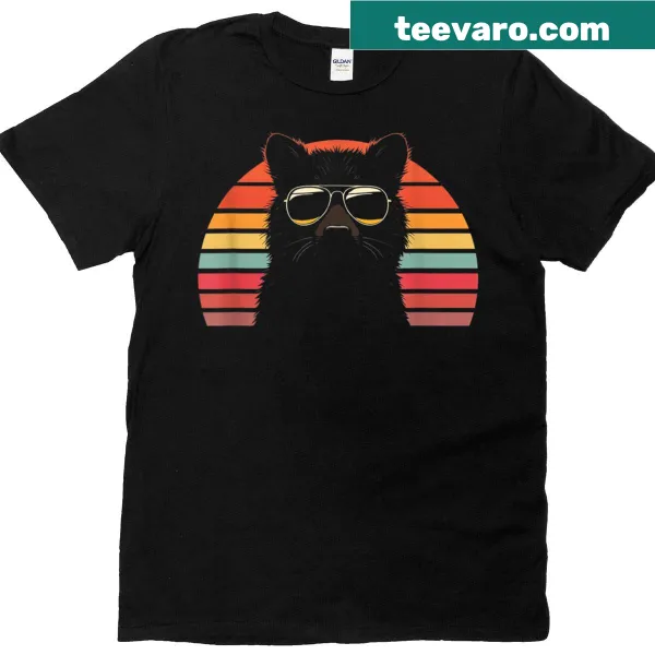 T-shirt with retro-inspired cat design