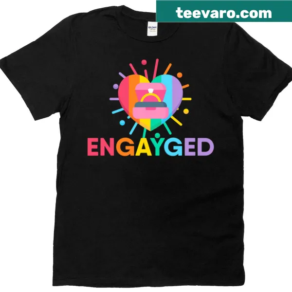 Oversized T-shirt with the word 'Engayged' in bold typography.