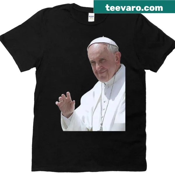 Portrait of Pope Francis saluting on a T-shirt