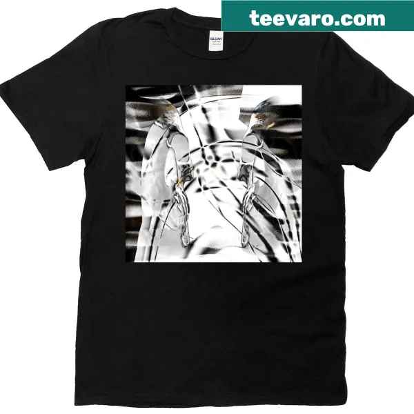 Oversized T-shirt featuring a bold skull graphic