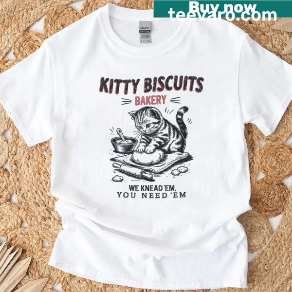 Illustration of a cat with a background of biscuits on a t-shirt