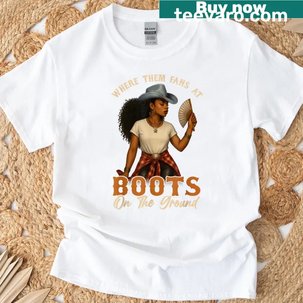 Casual t-shirt with the phrase 'Where Them Fans At'