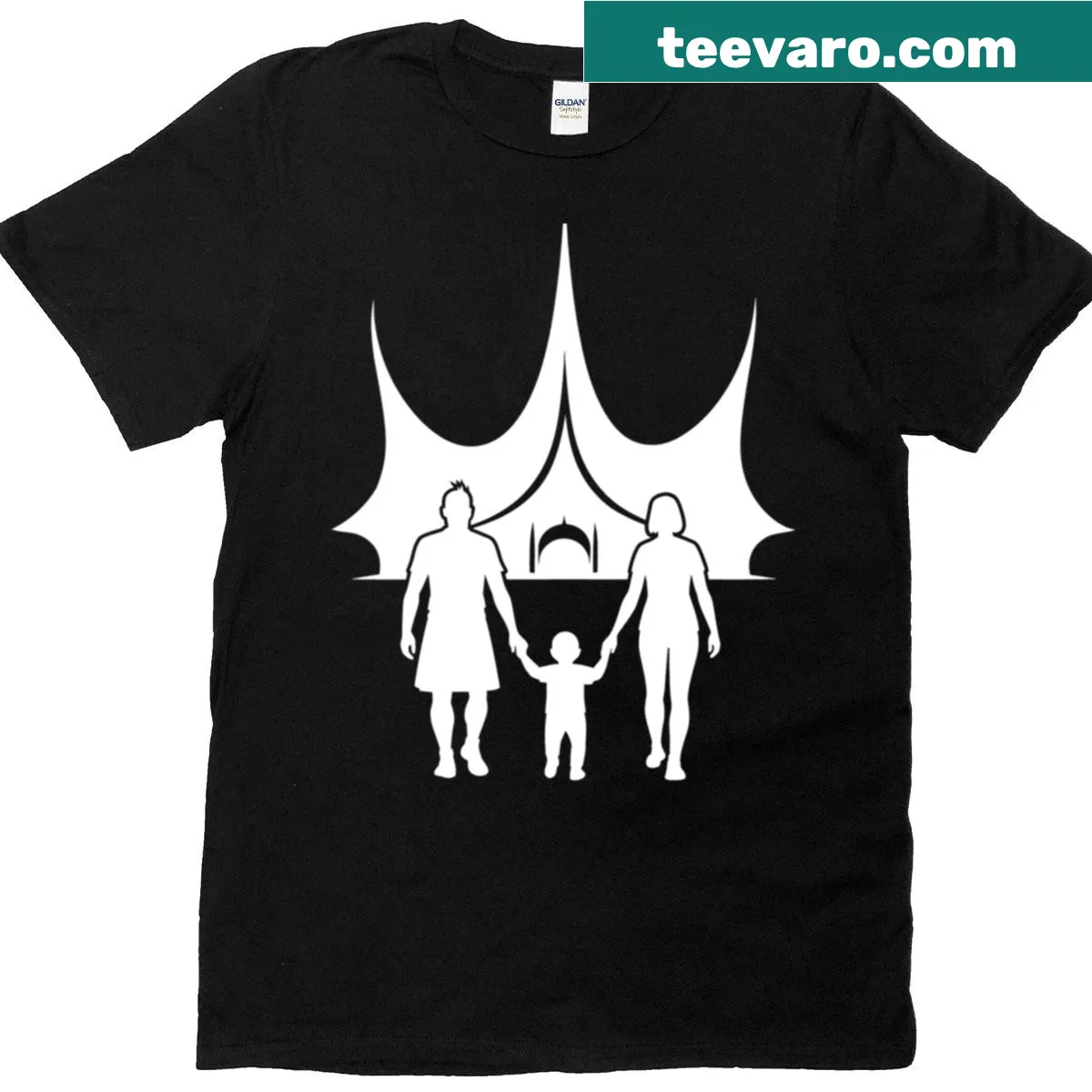 Illustrated Efteling trio design on a whimsical t-shirt. — on a men's t-shirt