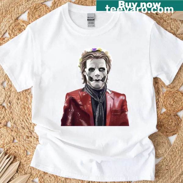 T-shirt with a friendly ghost illustration for a playful vibe.