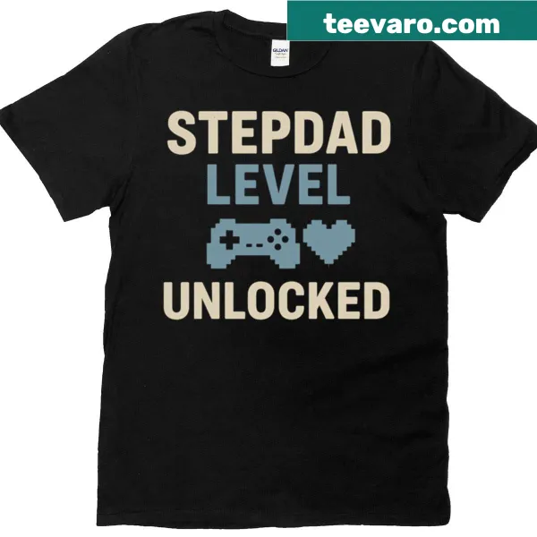 Oversized T-shirt saying Stepdad Level Unlocked