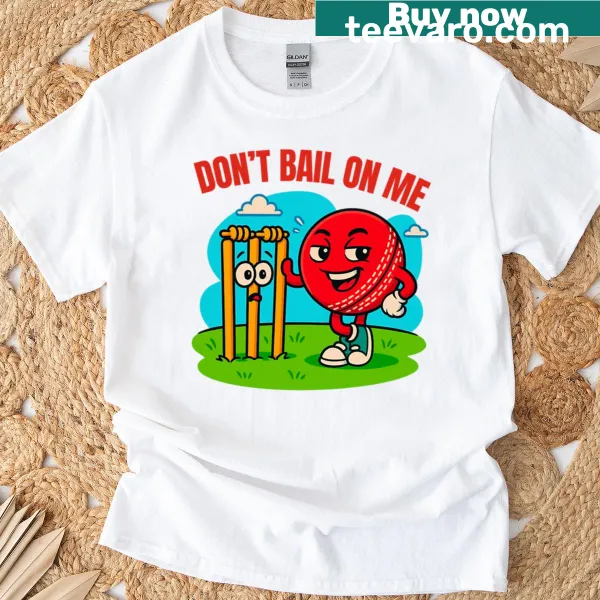 Oversized T-shirt with playful 'Don't Bail On Me' cricket design