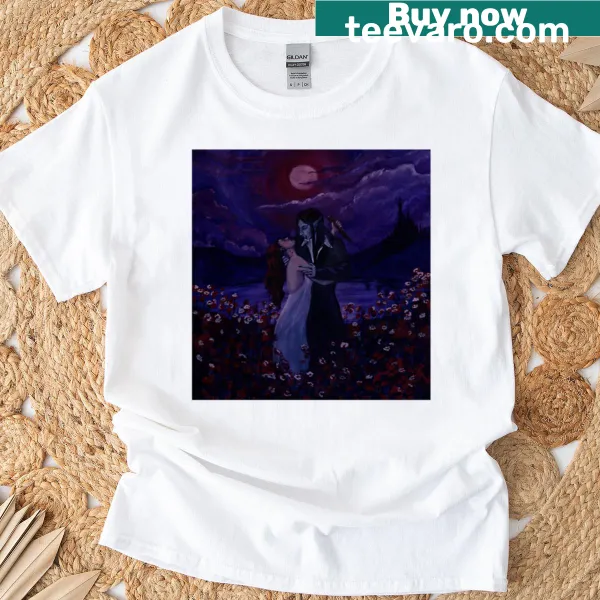 Lovers Embrace romantic illustration T-shirt