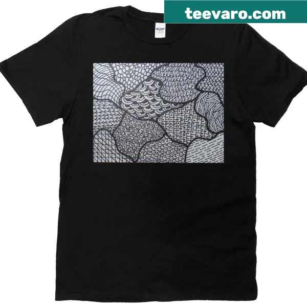 Oversized t-shirt with abstract wavy lines and minimalist design