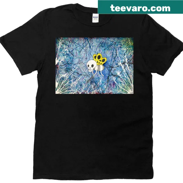 Edgy skull and fly graphic t-shirt for a bold look