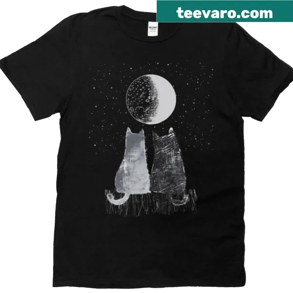 Illustration of two cats looking at the moon on an oversized T-shirt