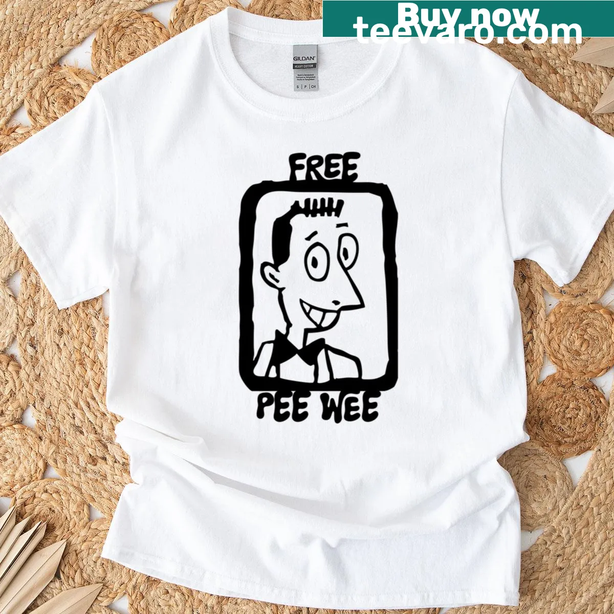 Playful t-shirt with the phrase 'Free Pee Wee' designed for young gamers — on a men's t-shirt