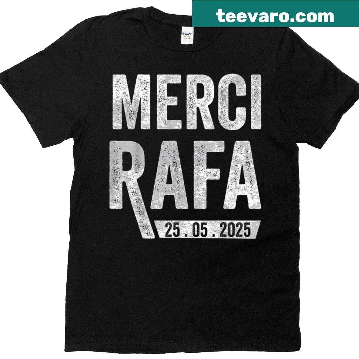 Retro t-shirt with 'Merci Rafa' text in vintage style — on a men's t-shirt