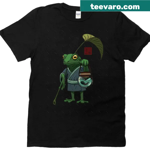 Oversized T-shirt featuring a frog with its son illustration