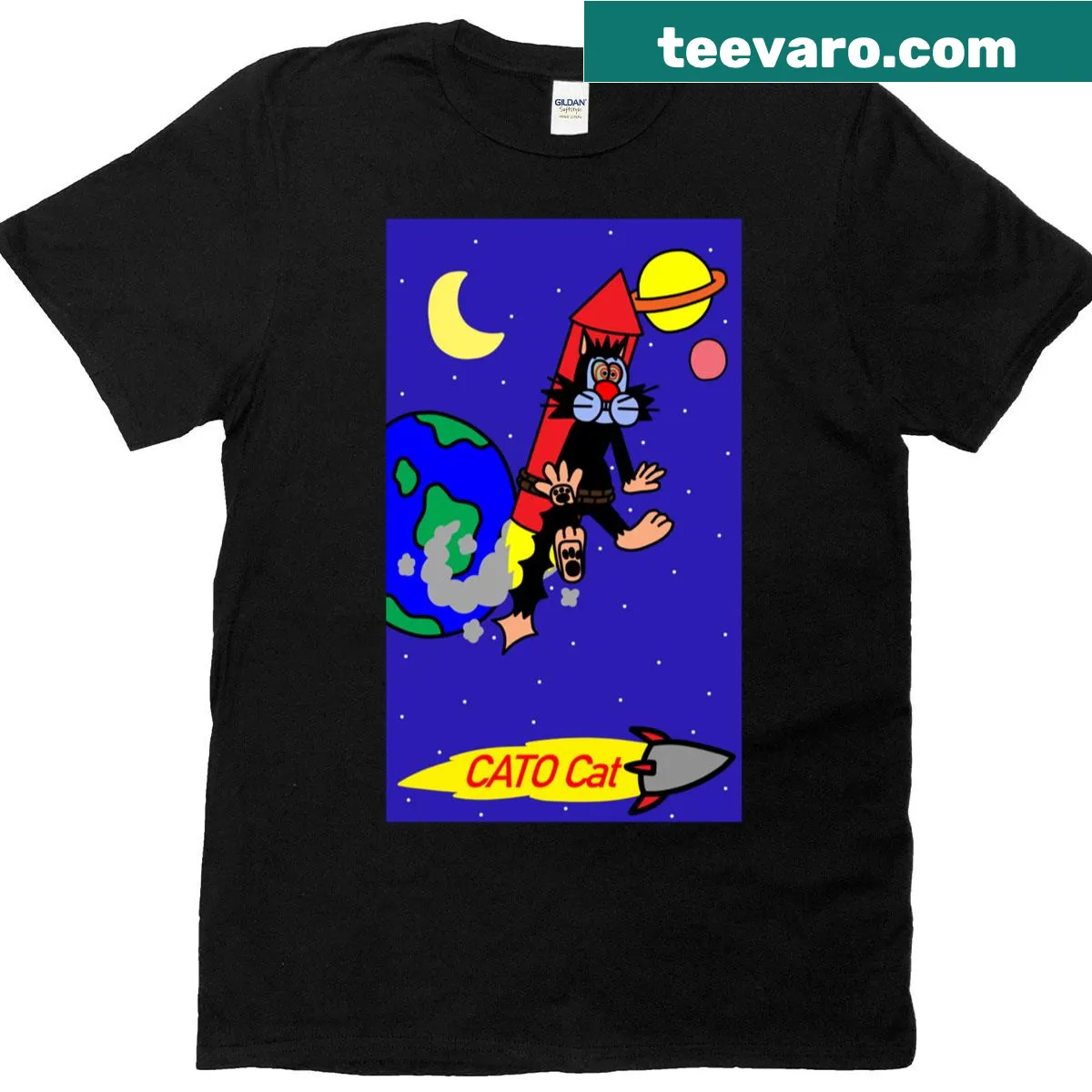 Oversized T-shirt featuring a playful graphic of a cat — on a men's t-shirt