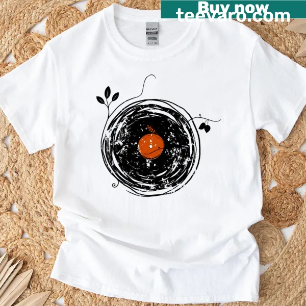 Vintage design t-shirt featuring a classic vinyl record player