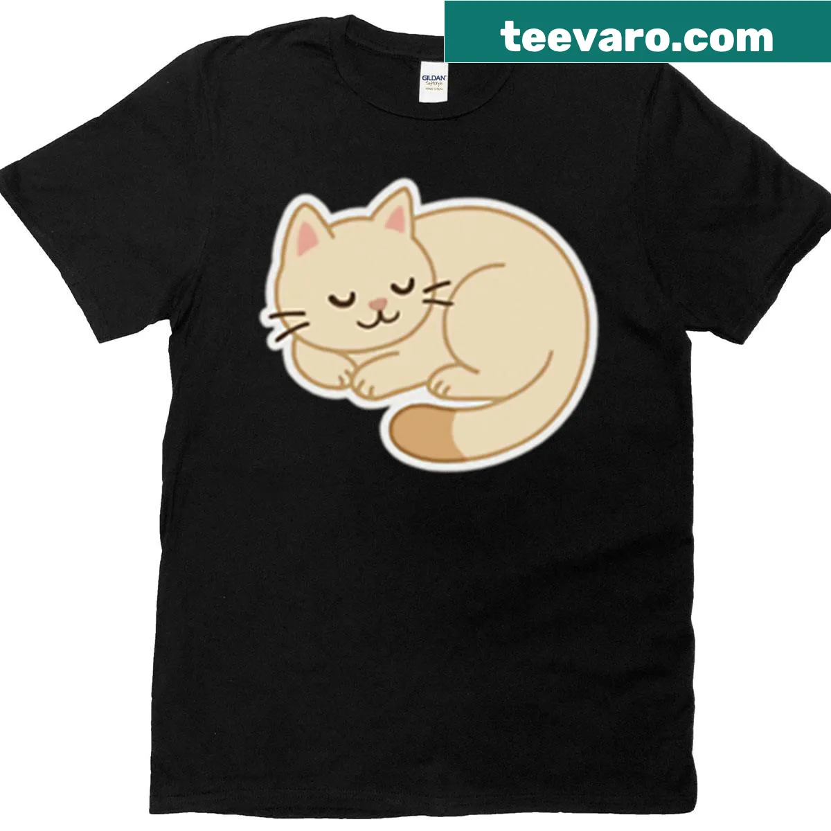 Cartoon illustration of a curled cream cat sleeping on a t-shirt — on a men's t-shirt
