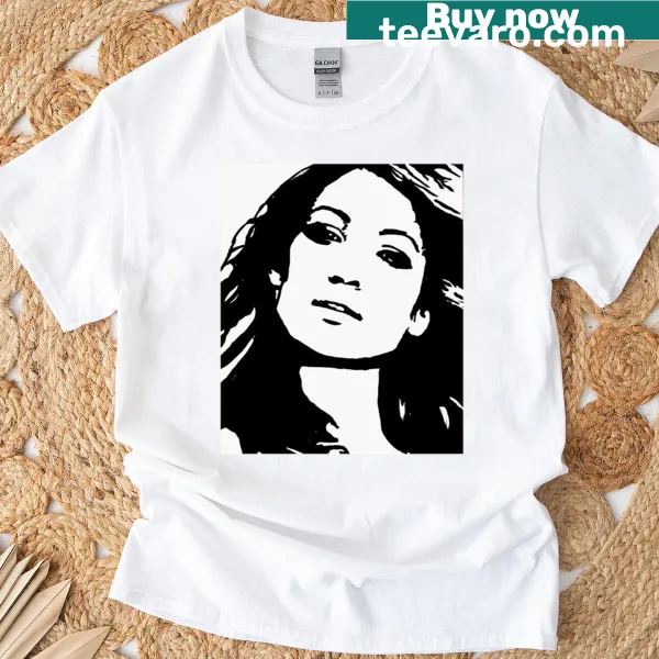T-shirt featuring stylish typography dedicated to Jennifer Lopez.