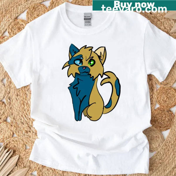 Oversized t-shirt featuring a bold wave graphic