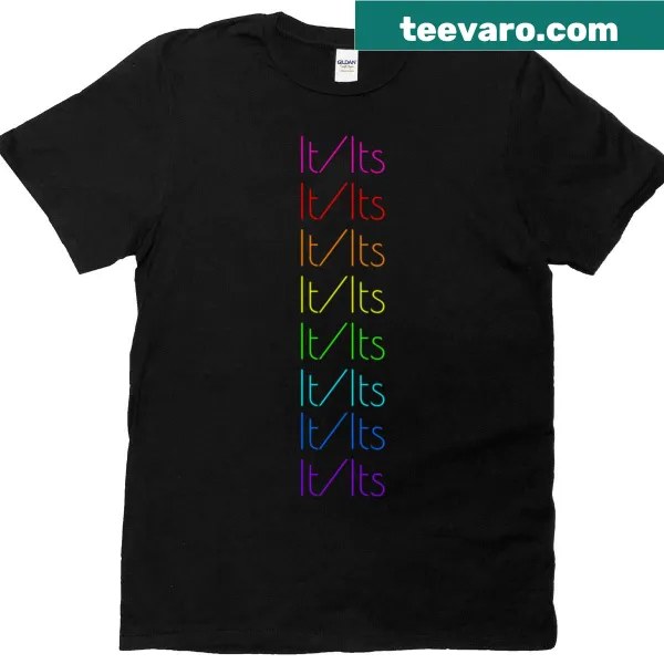 Oversized T-shirt with 'Itits Pronouns' in a fun design