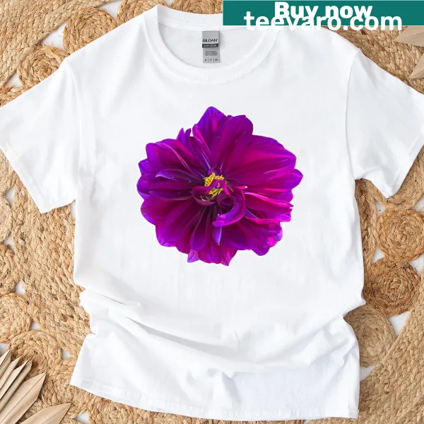 Playful T-shirt with 'Rad Dad' text for cool fathers