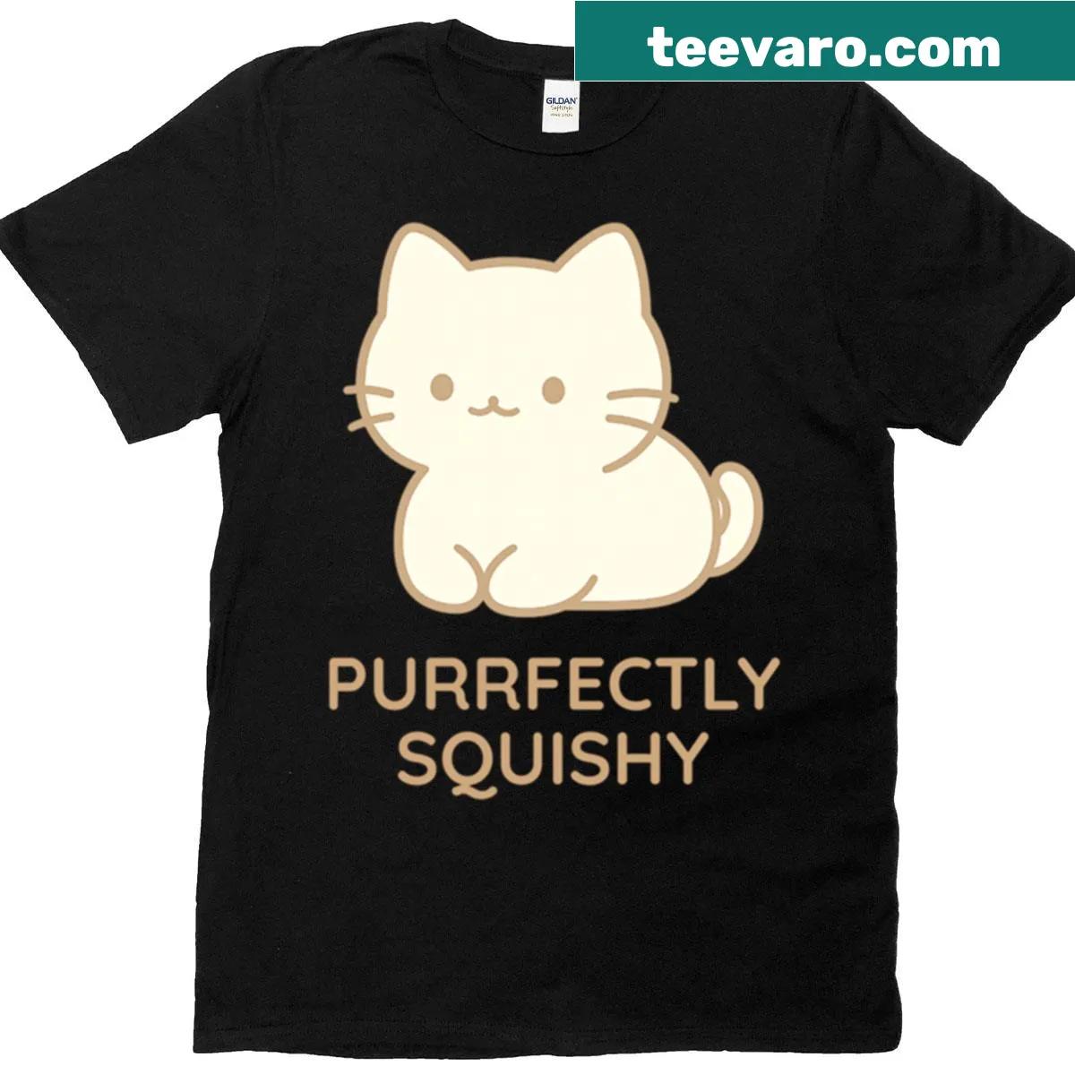 Cute lazy cat graphic on an oversized t-shirt — on a men's t-shirt