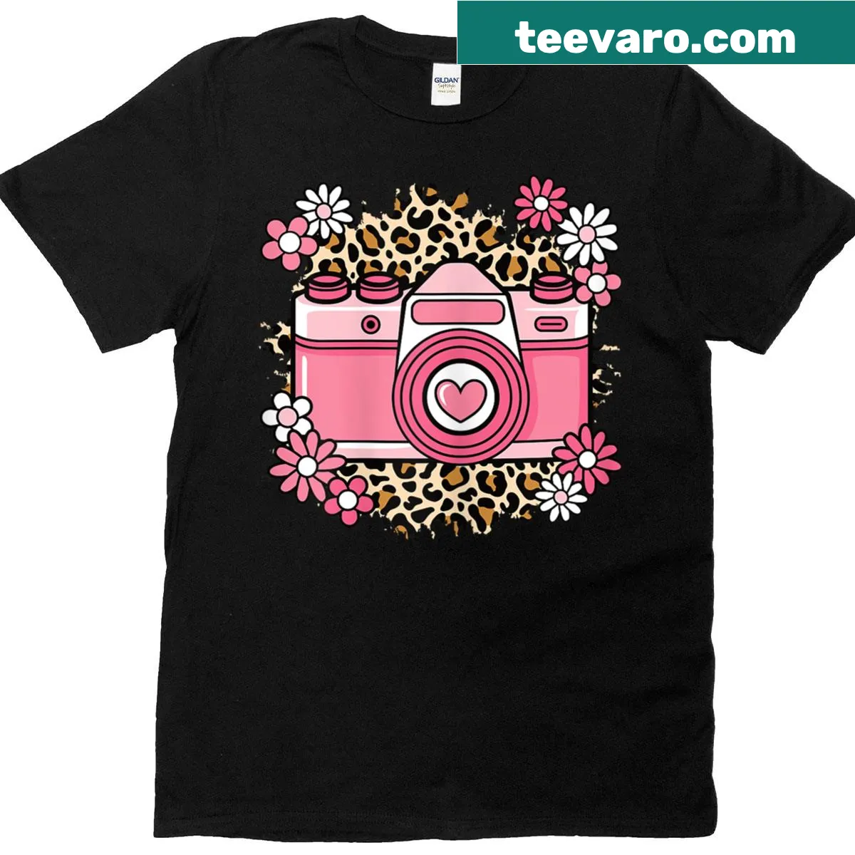 Cute T-shirt for women featuring a camera graphic for photography lovers — on a men's t-shirt