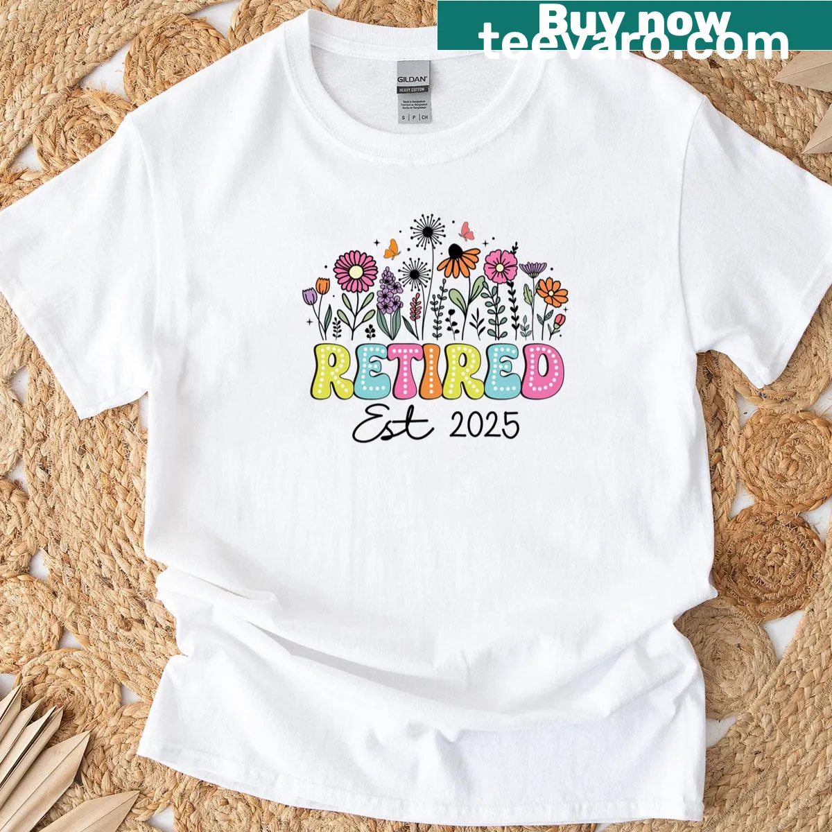 Cute retirement T-shirt with flower and dot illustrations — on a men's t-shirt