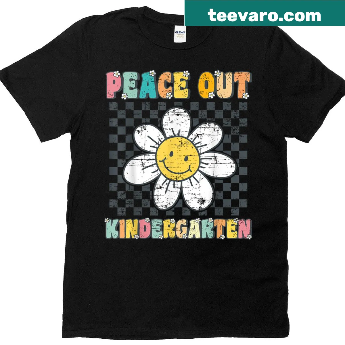 Retro style t-shirt celebrating last day of kindergarten — on a men's t-shirt
