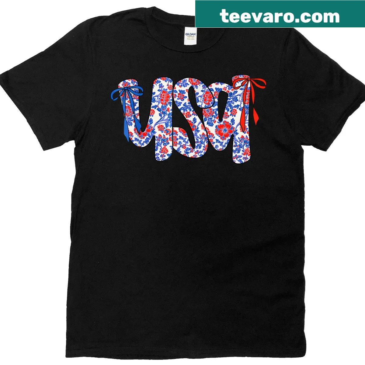 Floral bow design with patriotic elements for 4th of July — on a men's t-shirt