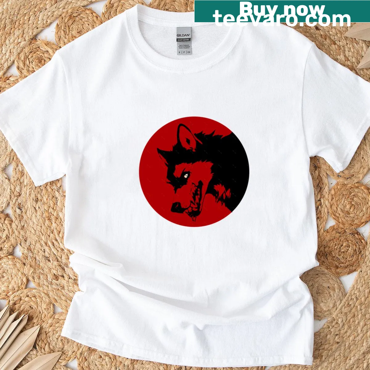 Illustration of a wolf's face with a fierce expression on a t-shirt — on a men's t-shirt